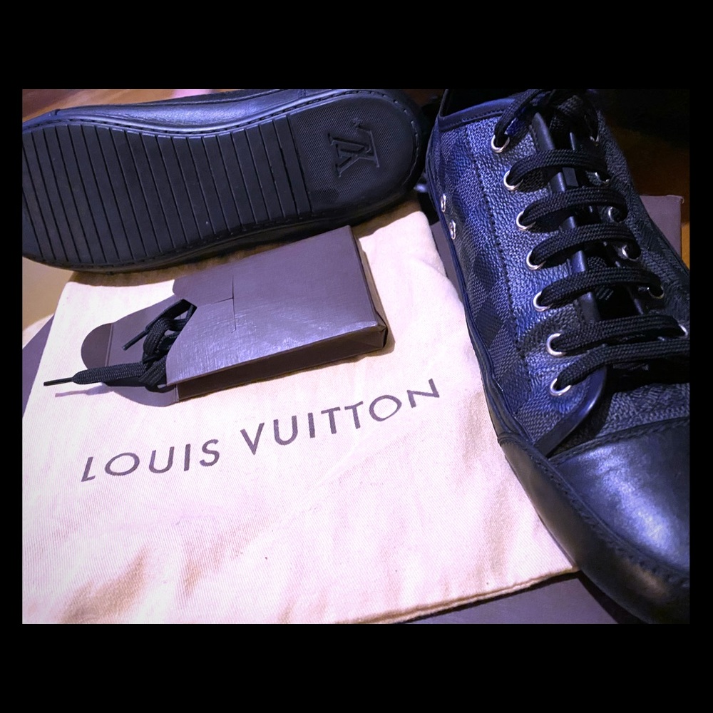 Louis Vuitton rare damier sneakers size 10